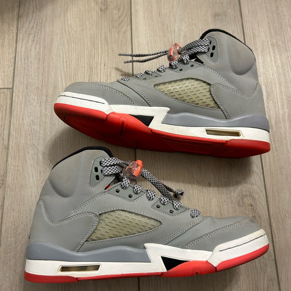 Jordan 5 - Picture 2 of 6